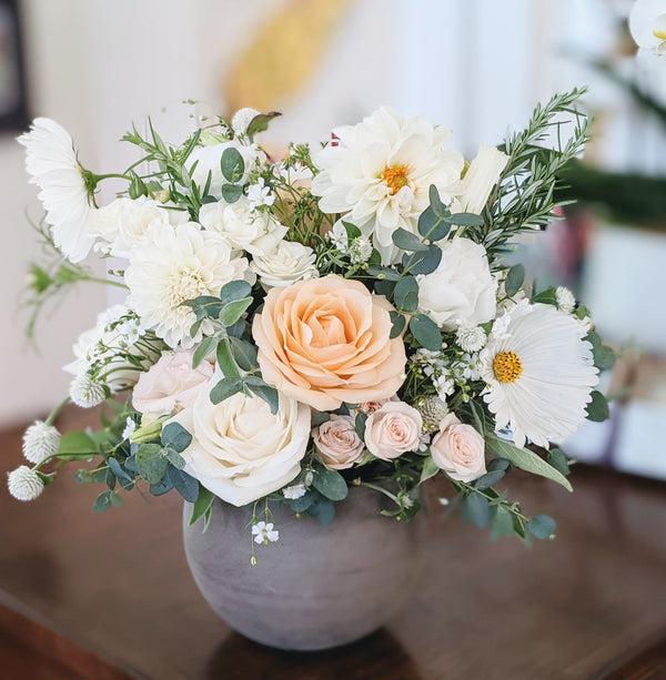 Seasonal Flowers: Midi Arrangement